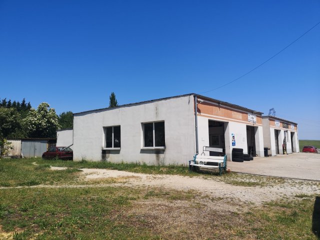 Eladó ipari ingatlan, Litéren 300 M Ft / költözzbe.hu