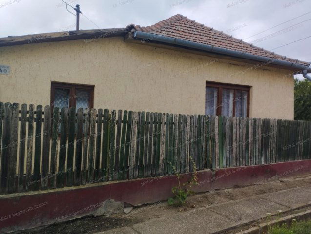 Eladó családi ház, Tószegen 20 M Ft, 5 szobás