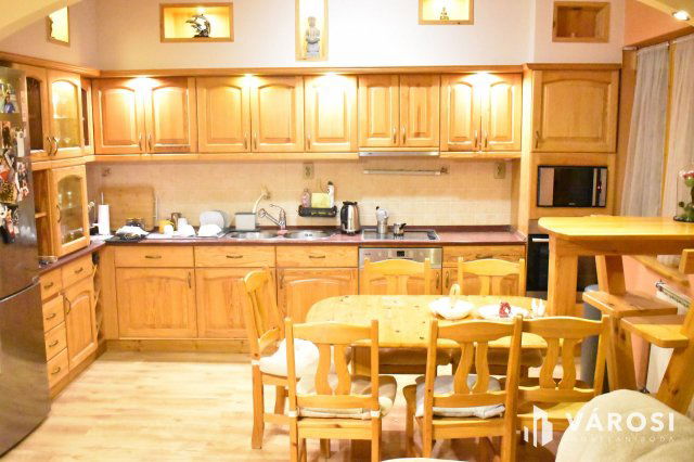 Eladó téglalakás, Gyulán 57.9 M Ft, 3 szobás