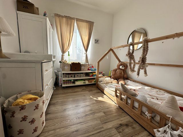 Eladó családi ház, Ercsiben 54.9 M Ft, 3 szobás