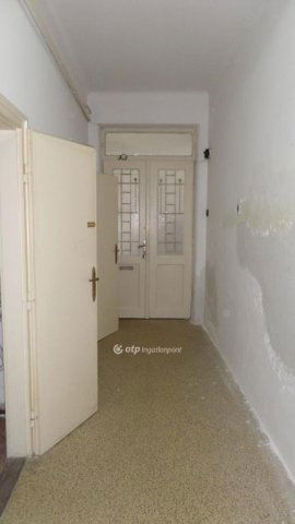 Eladó téglalakás, Nagykanizsán 34 M Ft, 3 szobás