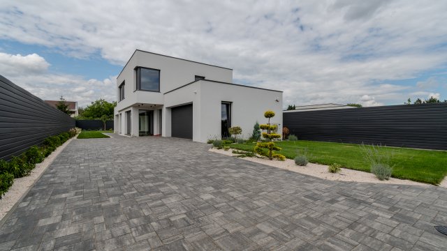 Eladó családi ház, Debrecenben 218.4 M Ft, 5 szobás