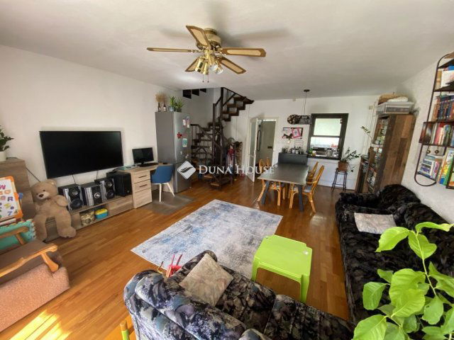 Eladó téglalakás, Budapesten, XVIII. kerületben 80 M Ft