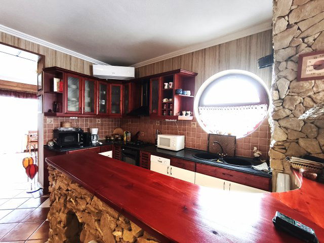 Eladó családi ház, Pilisszentivánon 275.48 M Ft, 7 szobás