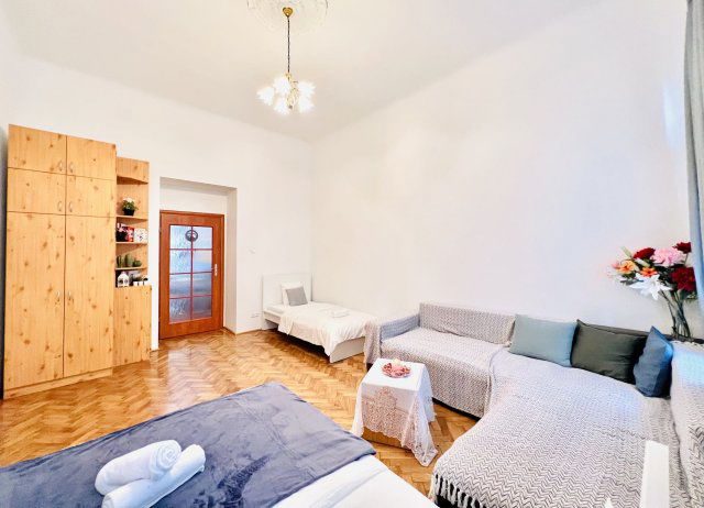 Eladó téglalakás, Budapesten, VIII. kerületben, Kerepesi úton