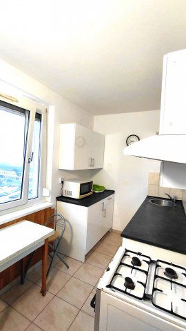 Eladó panellakás, Székesfehérvárott 55.9 M Ft, 2 szobás