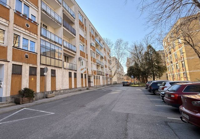 Eladó téglalakás, Győrött 44.5 M Ft, 2 szobás