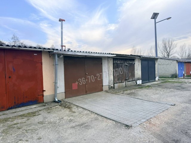 Eladó garázs, Oroszlányban 6.7 M Ft / költözzbe.hu