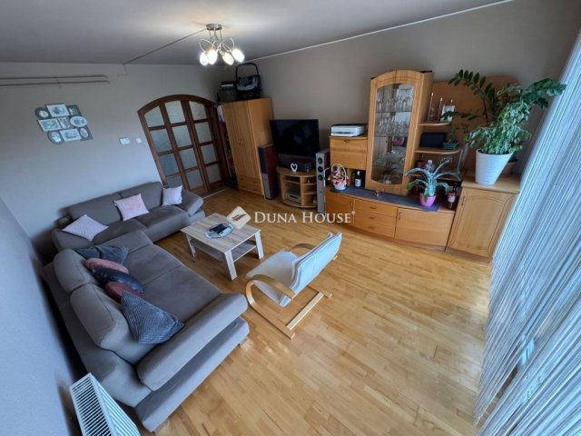 Eladó panellakás, Kecskeméten 43.4 M Ft, 2 szobás