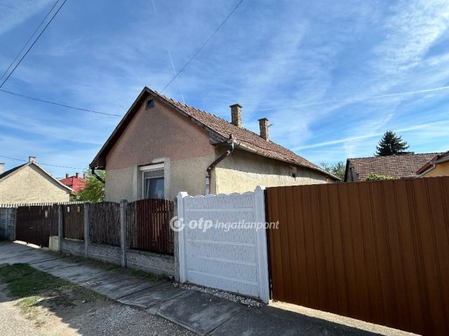 Eladó családi ház, Hajdúhadházon 29.9 M Ft, 3 szobás