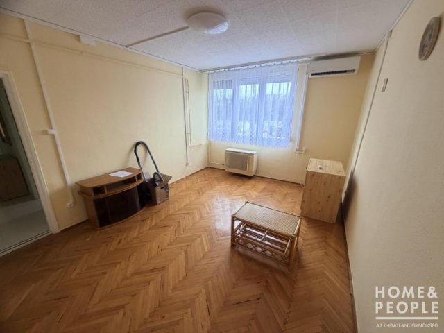 Eladó téglalakás, Hódmezővásárhelyen 36.999 M Ft, 2 szobás