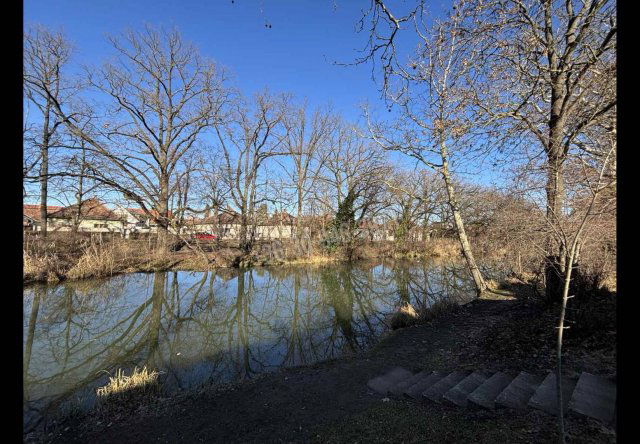 Eladó családi ház, Békéscsabán 120 M Ft, 4 szobás