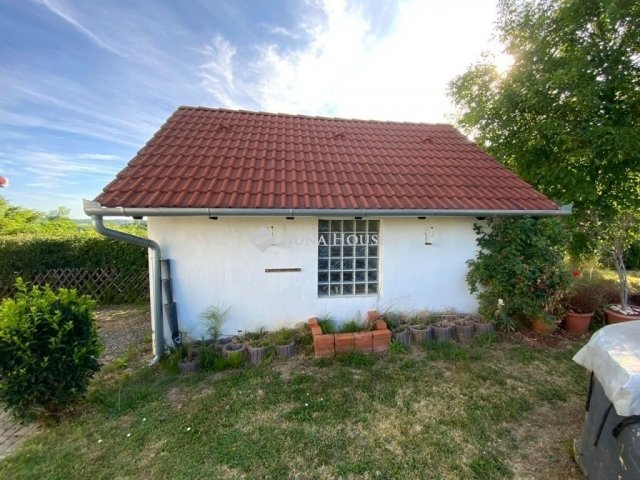 Eladó családi ház, Mecseknádasdon 50.05 M Ft, 6 szobás