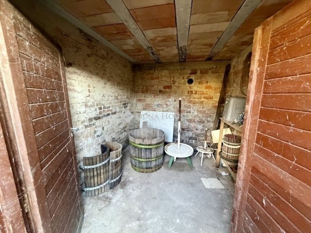 Eladó nyaraló, Fóton 33 M Ft, 2 szobás / költözzbe.hu