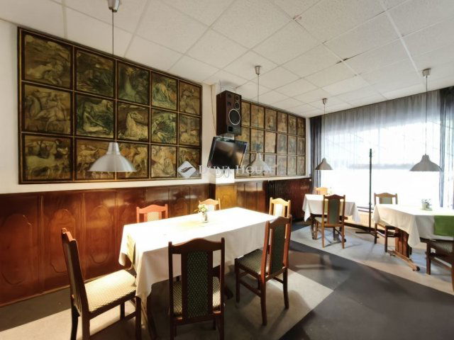 Eladó üzlethelyiség, Dunaújvárosban 62.5 M Ft