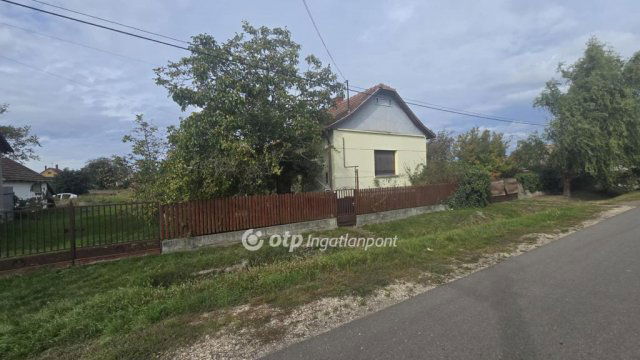 Eladó családi ház, Nádudvaron 12.5 M Ft, 2 szobás