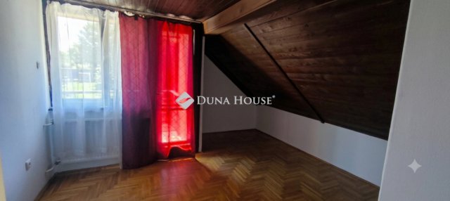 Eladó családi ház, Szentendrén 129 M Ft, 10 szobás
