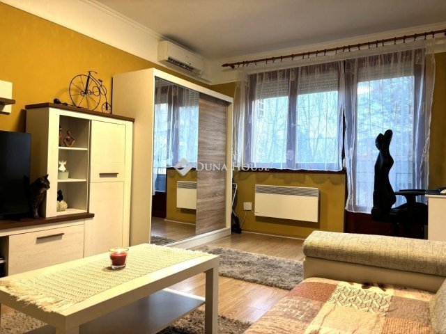 Eladó téglalakás, Tokodon 33.5 M Ft, 2 szobás