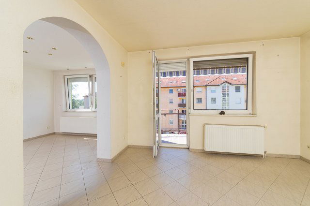 Eladó téglalakás, Budapesten, XV. kerületben 99.5 M Ft, 3 szobás