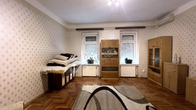 Kiadó téglalakás, albérlet, XV. kerületben, Vasvári Pál utcában