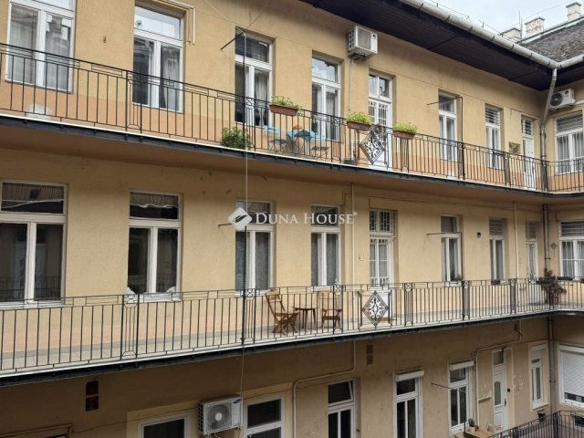 Eladó téglalakás, Budapesten, VIII. kerületben 119.9 M Ft