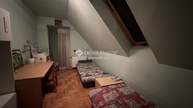 Eladó családi ház, Budapesten, II. kerületben 235 M Ft, 9 szobás