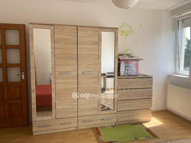 Kiadó téglalakás, albérlet, Nyíregyházán 140 E Ft / hó