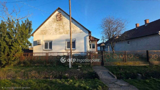 Eladó családi ház, Kabán 32.8 M Ft, 2 szobás