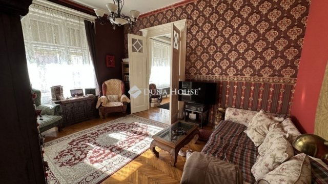 Eladó téglalakás, Budapesten, VI. kerületben 152 M Ft, 3 szobás