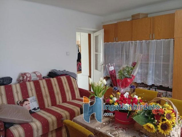 Eladó családi ház, Lőrinciben 24.5 M Ft, 2 szobás