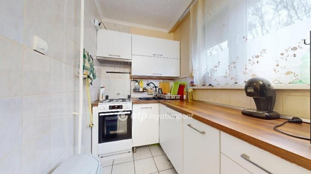 Eladó panellakás, Miskolcon 35.9 M Ft, 2+1 szobás