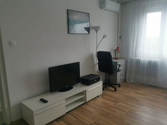 Kiadó panellakás, albérlet, Debrecenben 180 E Ft / hó, 2 szobás