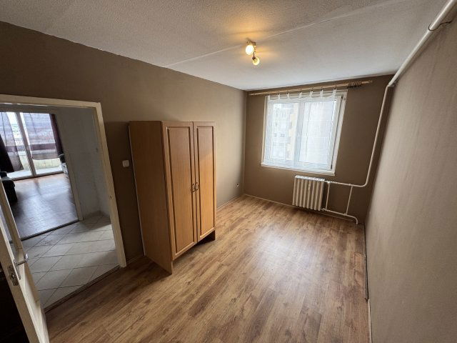 Eladó panellakás, Veszprémben 43.9 M Ft, 2 szobás