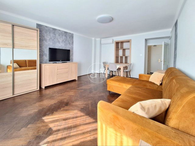 Kiadó téglalakás, albérlet, Szegeden, Pusztaszeri utcában