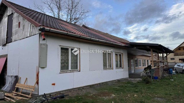 Eladó családi ház, Pilisen 45.9 M Ft, 3 szobás