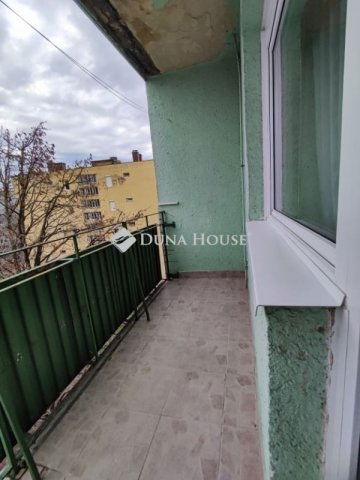 Eladó téglalakás, Pécsett 48.9 M Ft, 2 szobás