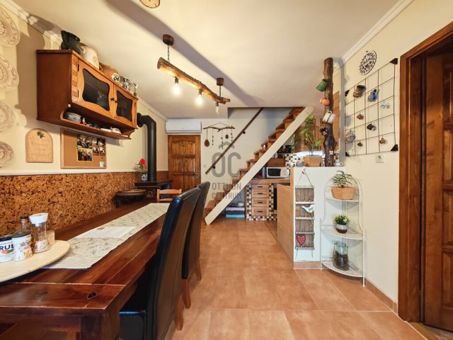 Eladó ikerház, Velencén 69.99 M Ft, 4 szobás