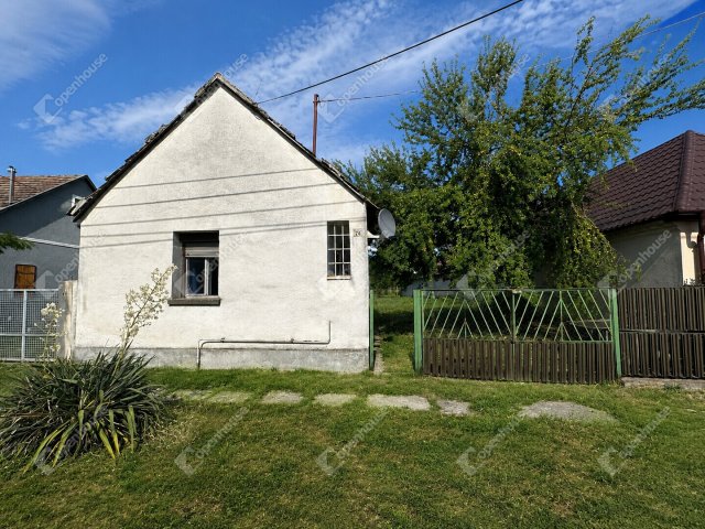 Eladó családi ház, Zámolyon 18.9 M Ft, 6 szobás
