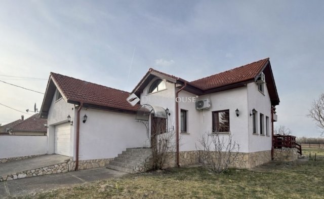 Eladó családi ház, Kakucson 199 M Ft, 5 szobás