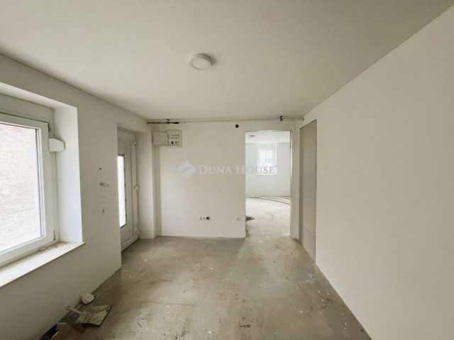 Eladó családi ház, Piliscséven 66.651 M Ft, 4 szobás