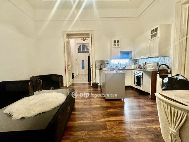 Eladó téglalakás, Budapesten, VII. kerületben 115 M Ft, 3 szobás
