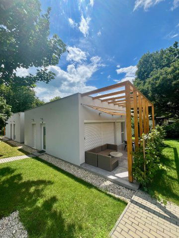 Eladó családi ház, Balatonudvariban 195 M Ft, 6+4 szobás