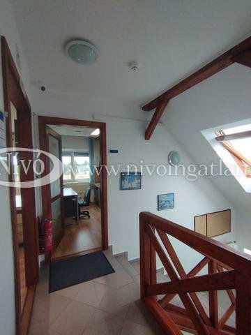 Eladó iroda, Veszprémben 179 M Ft, 10 szobás