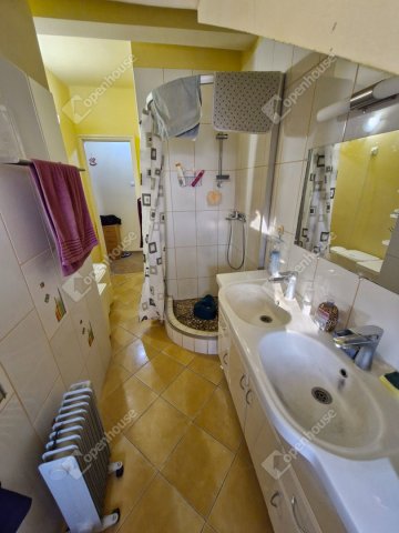 Eladó téglalakás, Nagykanizsán 64.5 M Ft, 6 szobás