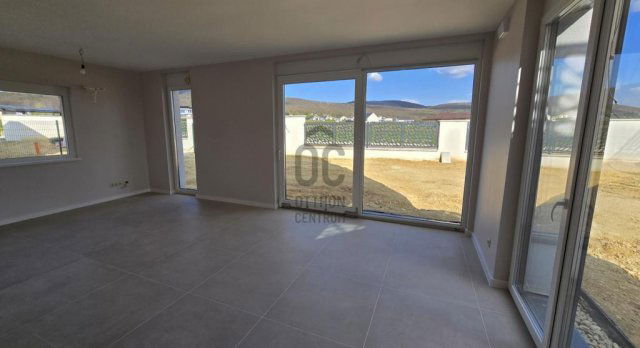 Eladó családi ház, Budajenőn 178.9 M Ft, 5 szobás