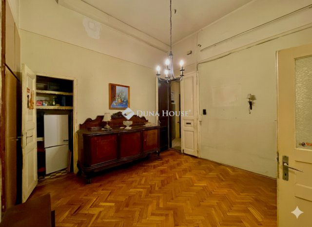 Eladó téglalakás, Budapesten, VIII. kerületben 78 M Ft, 1 szobás