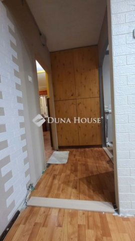 Eladó panellakás, Kiskunfélegyházán 41 M Ft, 3 szobás