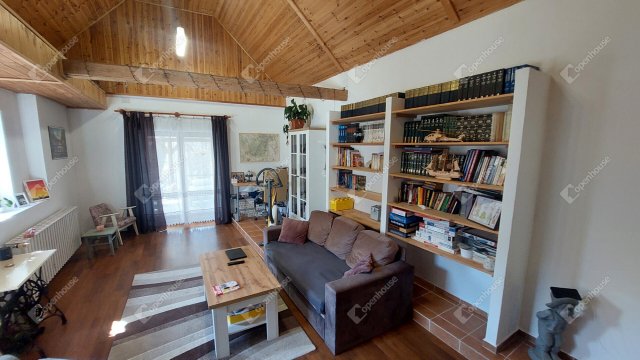 Eladó családi ház, Oroszlányban 57 M Ft, 3 szobás