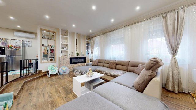 Eladó családi ház, Nyírbátorban 63 M Ft, 3 szobás