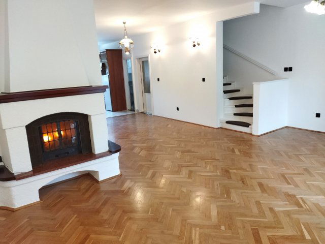 Kiadó sorház, albérlet, Budapesten, II. kerületben, 4+1 szobás